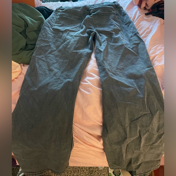 Hollister Ultra high ride dad jeans 12Short - Picture 4 of 5
